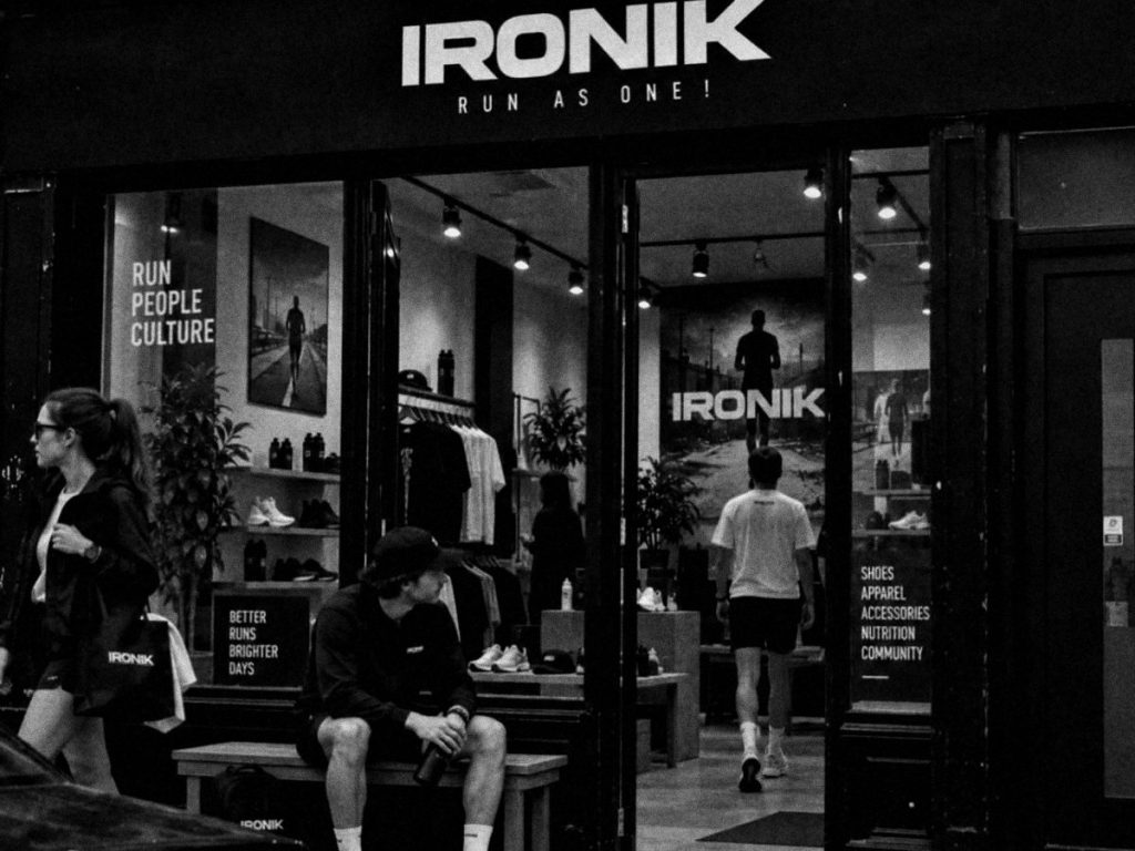 La boutique IRONIK, Run as one